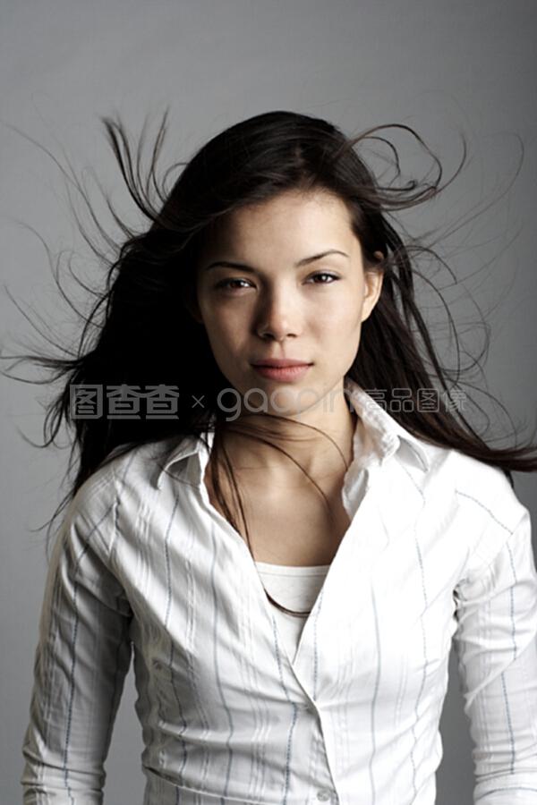 香烟与天鹅绒